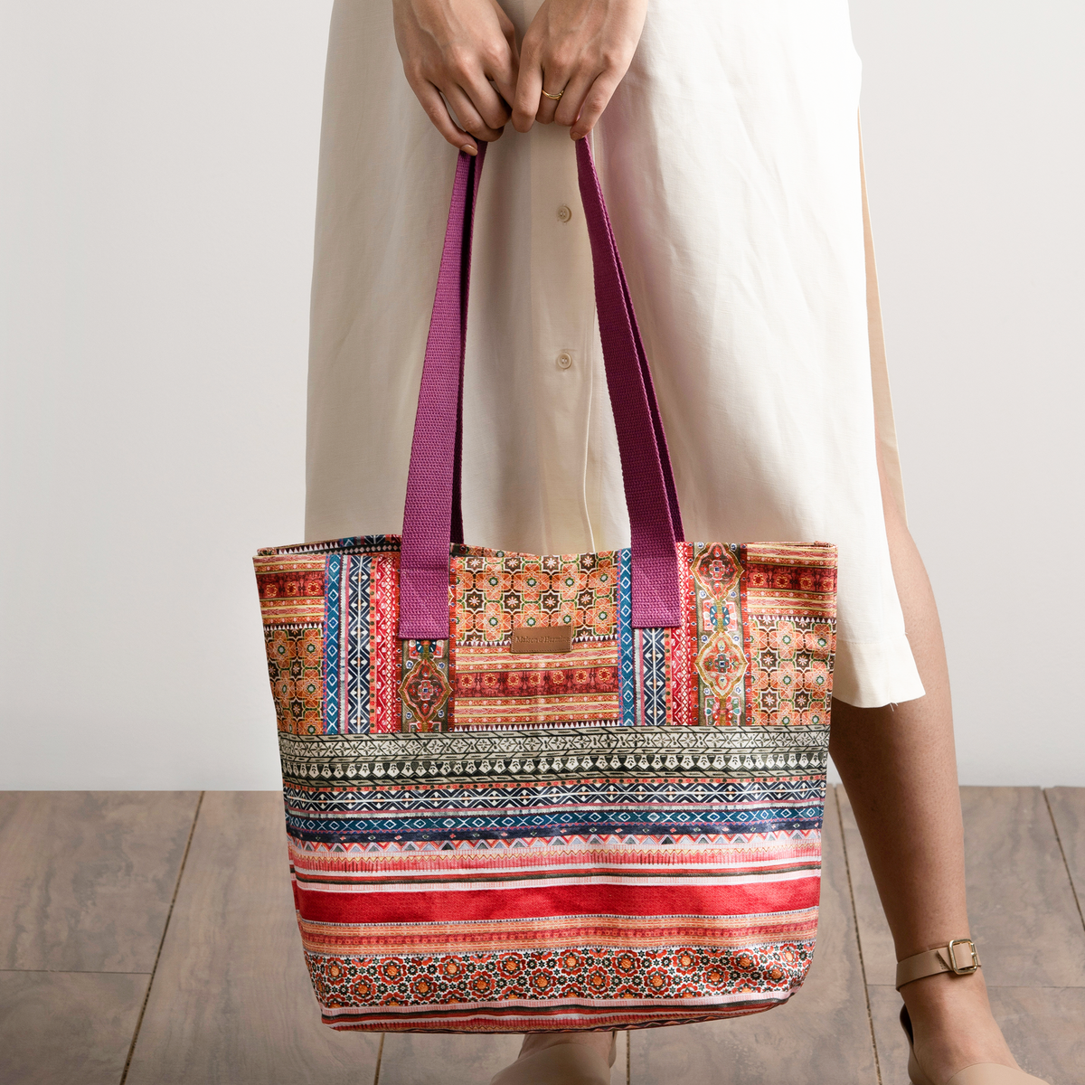 Ispahan Canvas Tote Bags