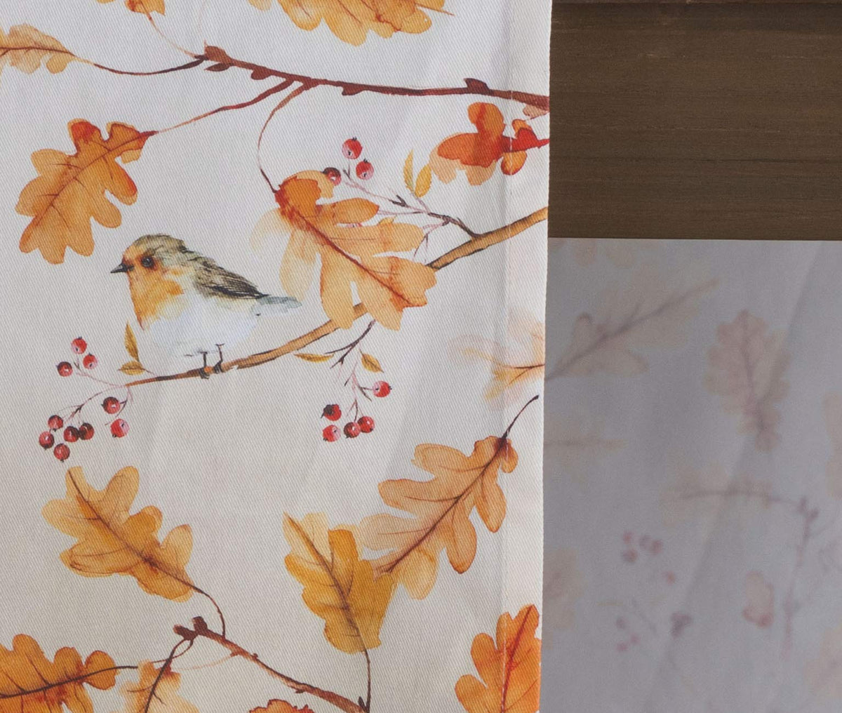 Oak Leaves Table Runners