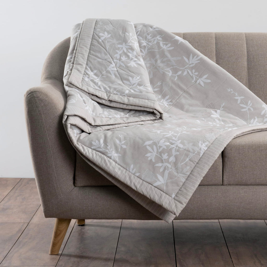 Louxor Throw Blankets