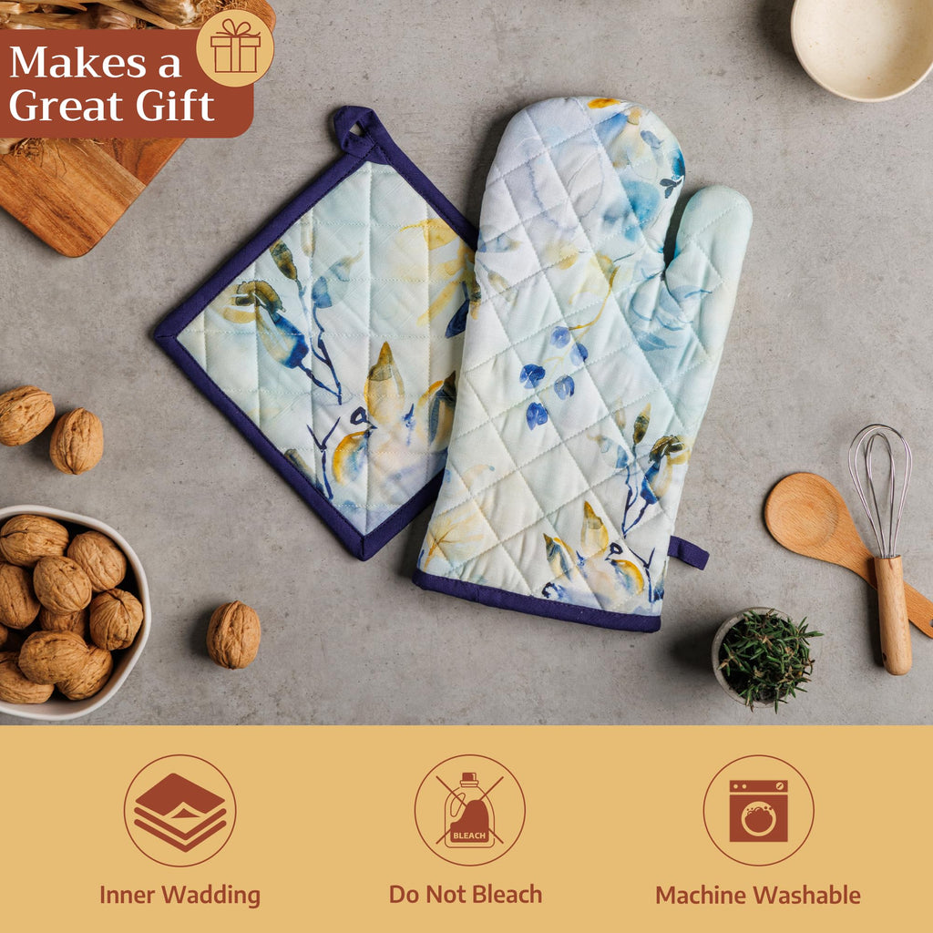 Lazy Summer Days Oven Mitts + Pot Holders