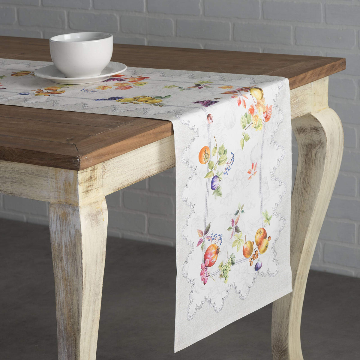 Fruit D'Hiver Table Runners