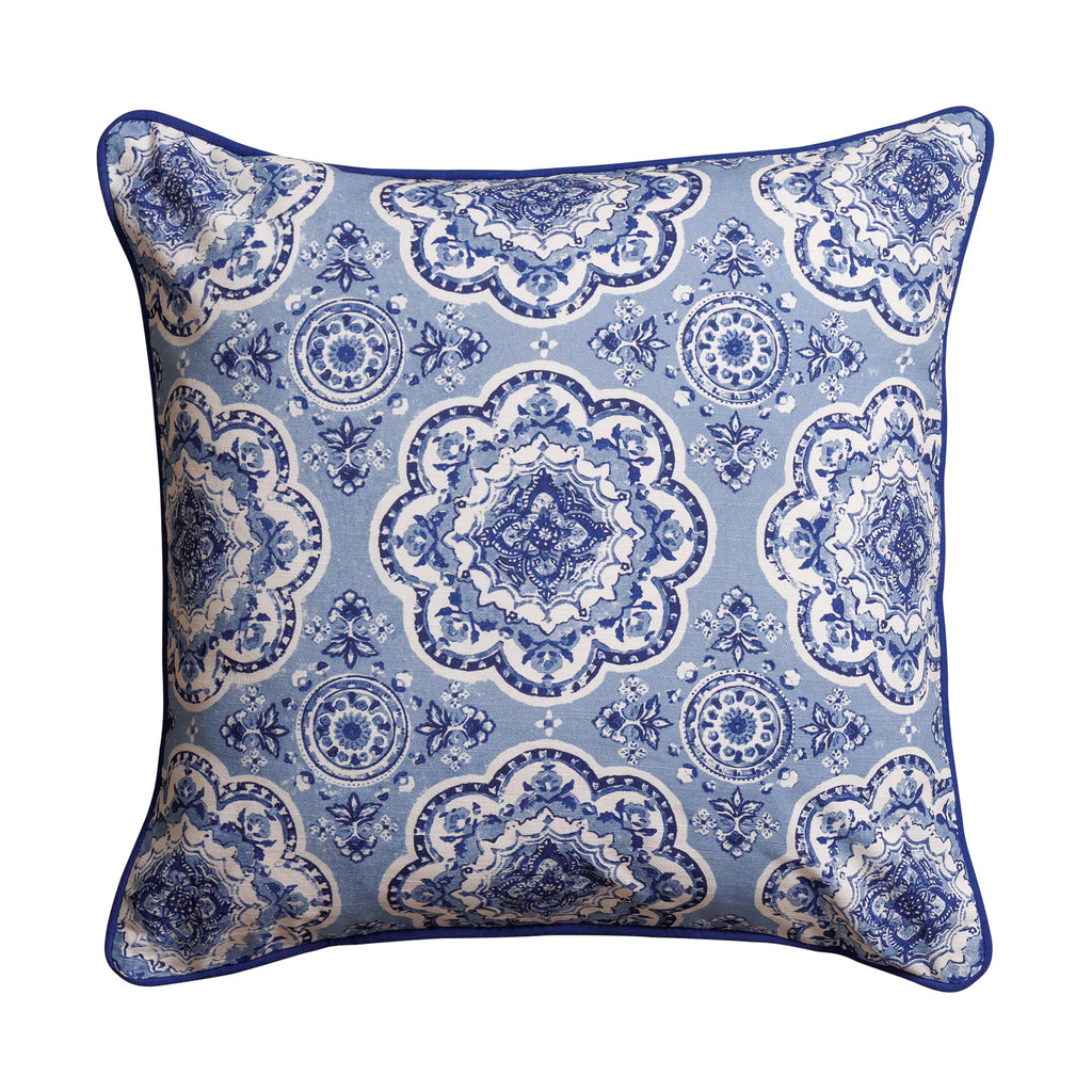Melodie Bleue Throw Pillow Covers