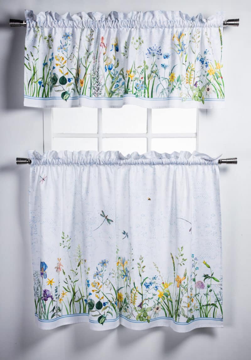 Fleurs De Mai Kitchen Curtain