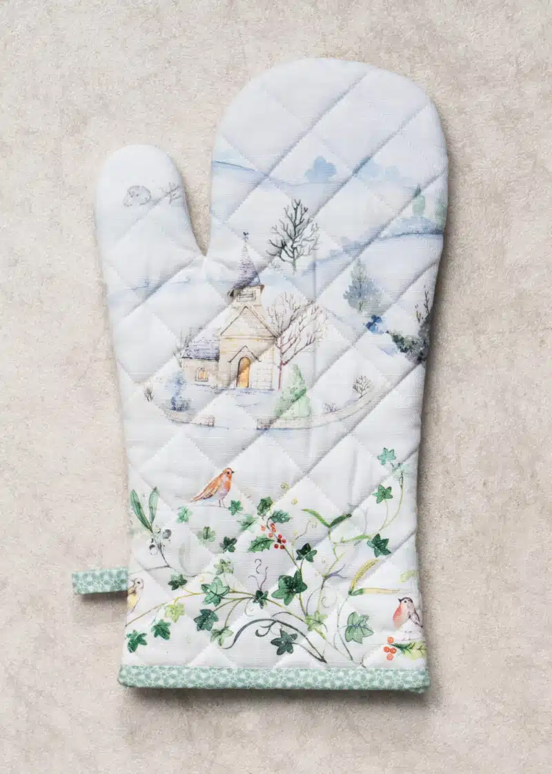 Snowy World Oven Mitt