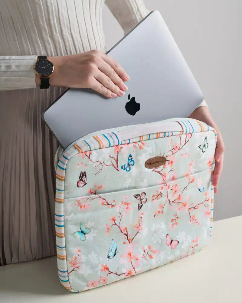 Blossoms in Spring Laptop Bag with Sleeve and Handle