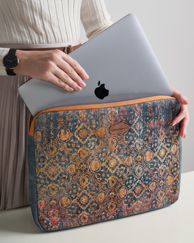 Imperfection Basic Laptop Bag