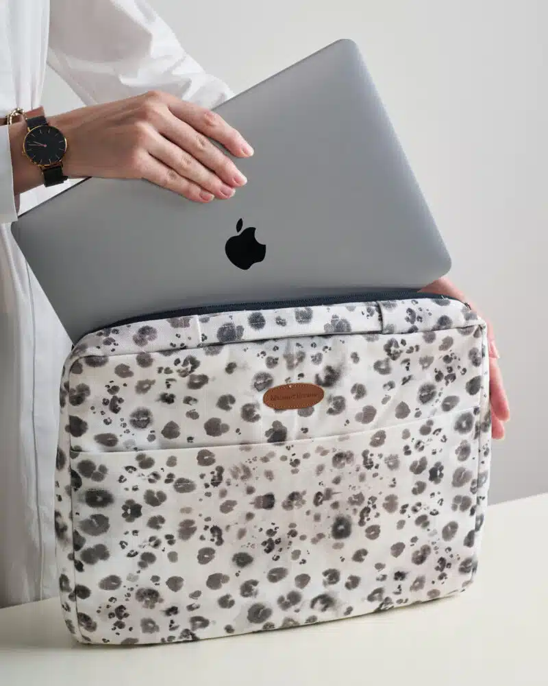 Cheeta Laptop Bag with Sleeve and Handle