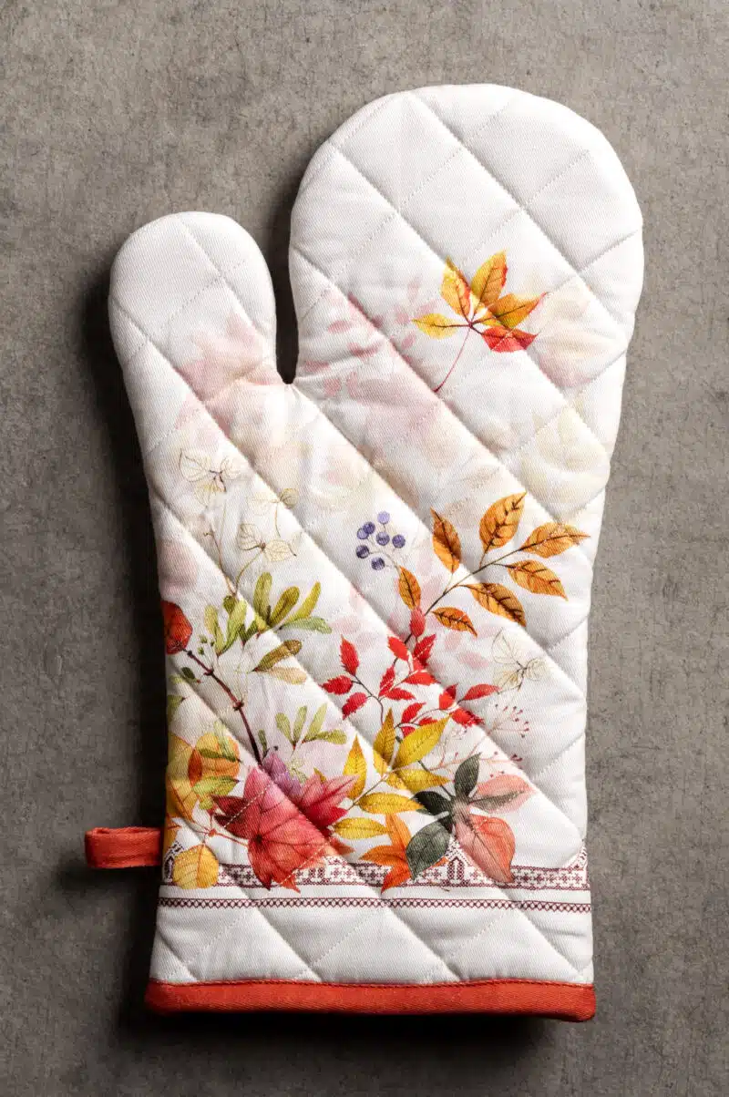Amarante Oven Mitt