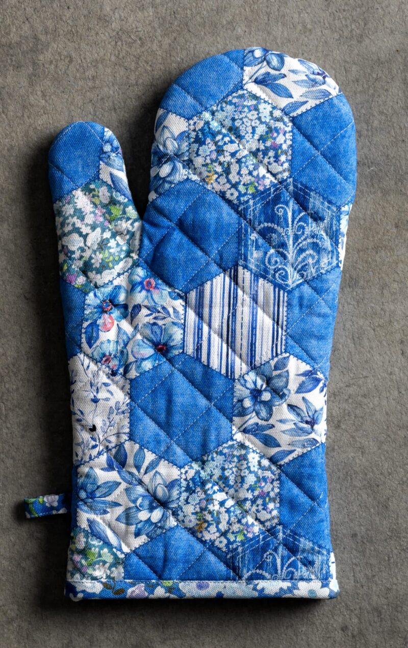 Summer Blues Oven Mitt
