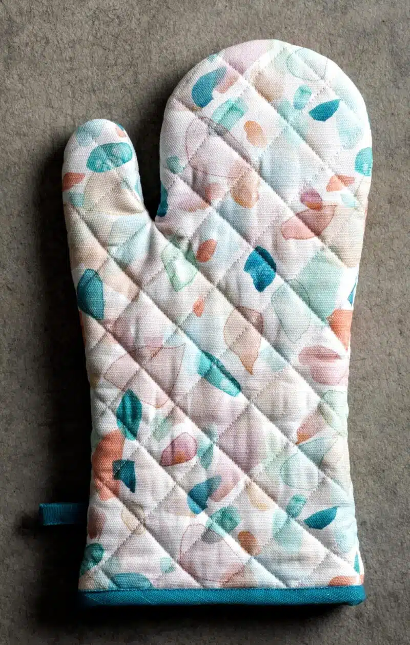 Summer Picnic Oven Mitt