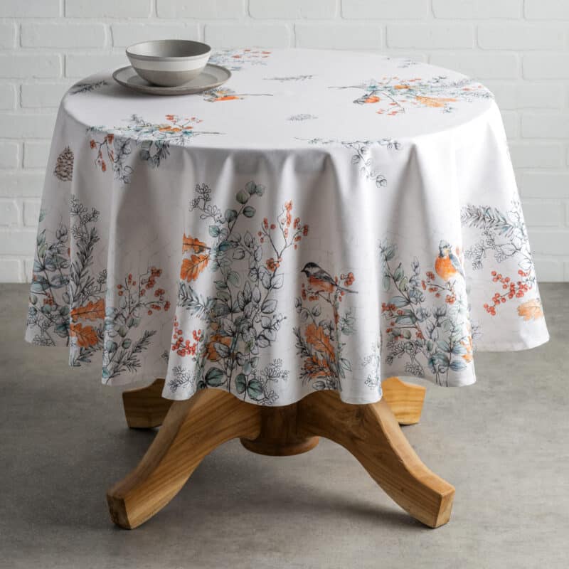 Whitish Shabby Chique Round Tablecloth