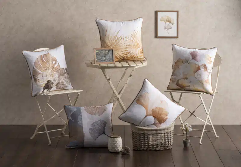 Nudes - Gingko Decorative Cushion Cover