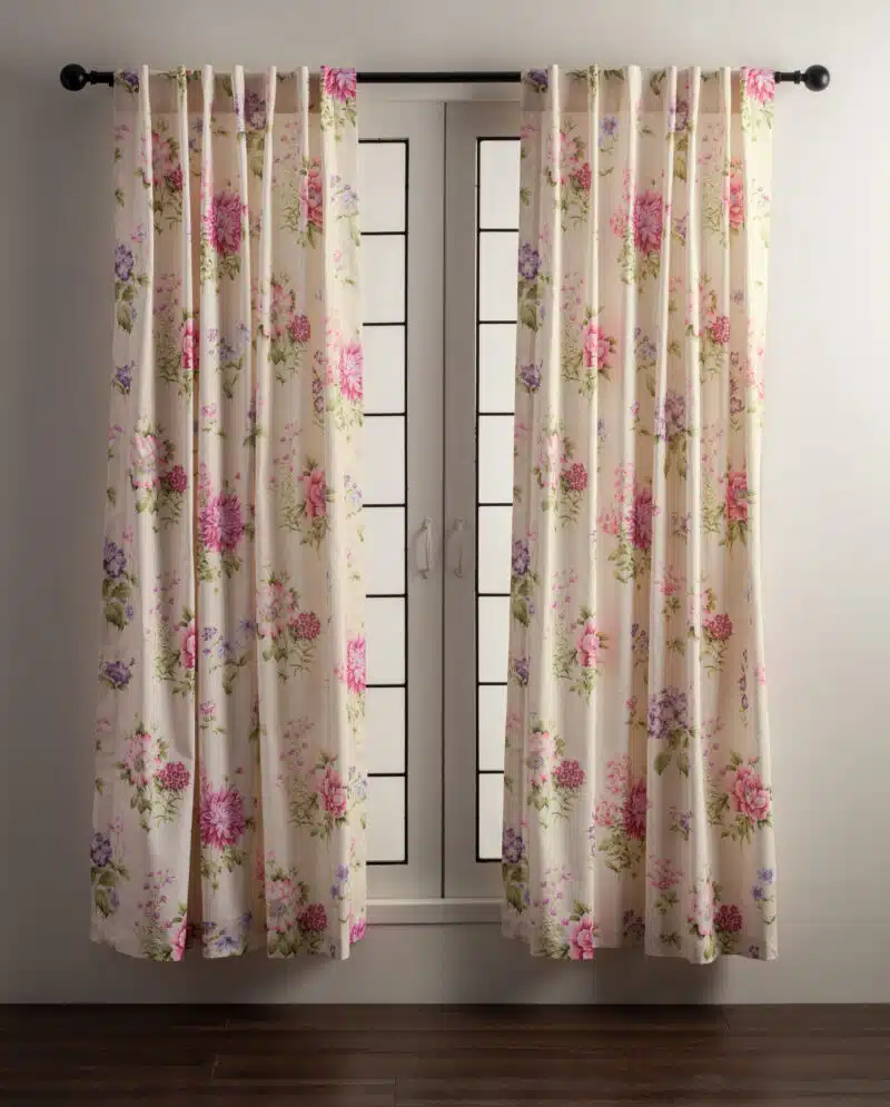 Swyncombo Curtain Fuchsia