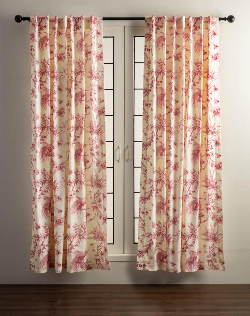 Paradise Curtain Lacquer Red