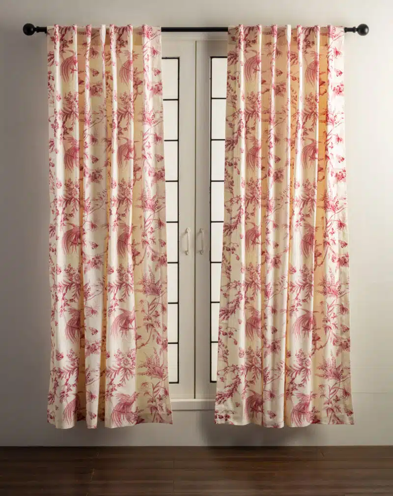 Paradise Curtain Lacquer Red