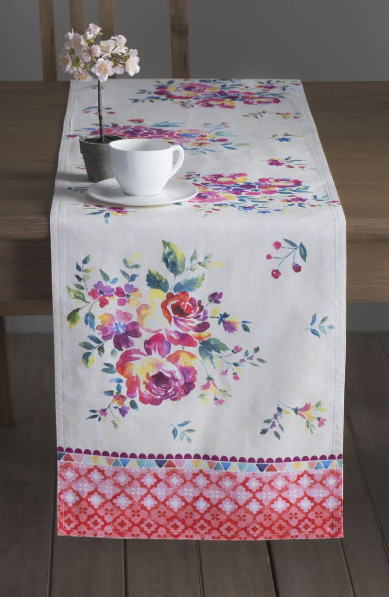 Rose Garden Table Runner