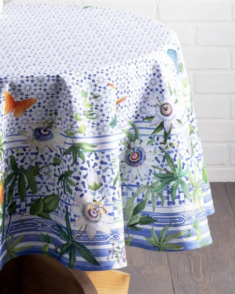 Passiflora Round Tablecloth