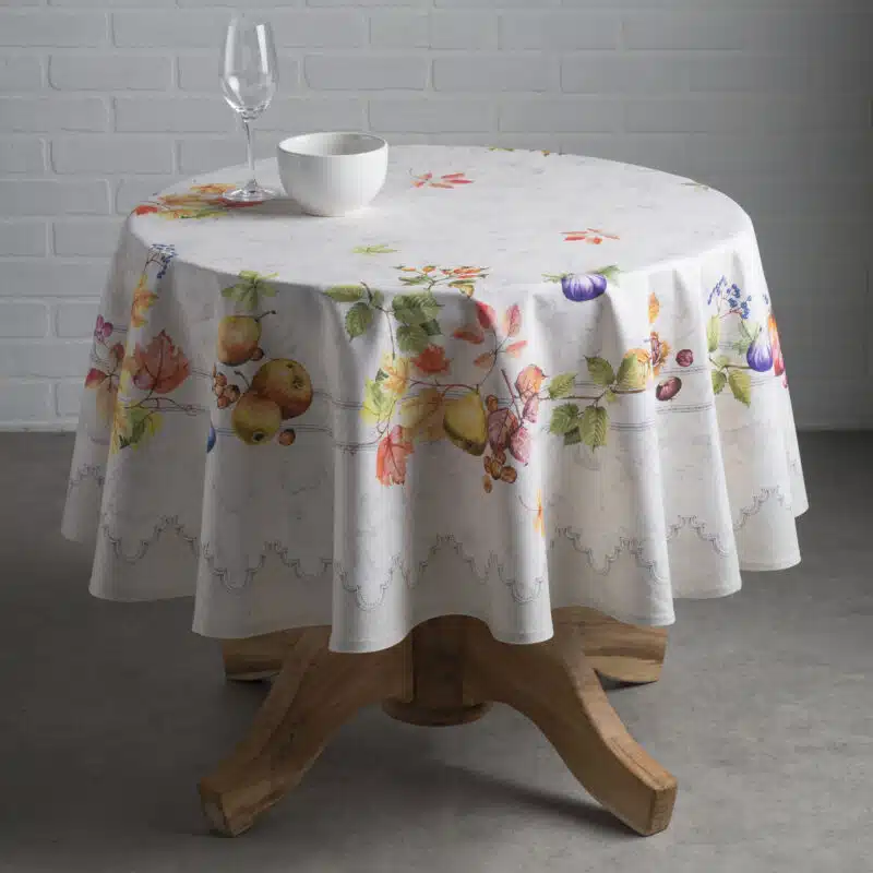 Fruit D'hiver Round Tablecloth