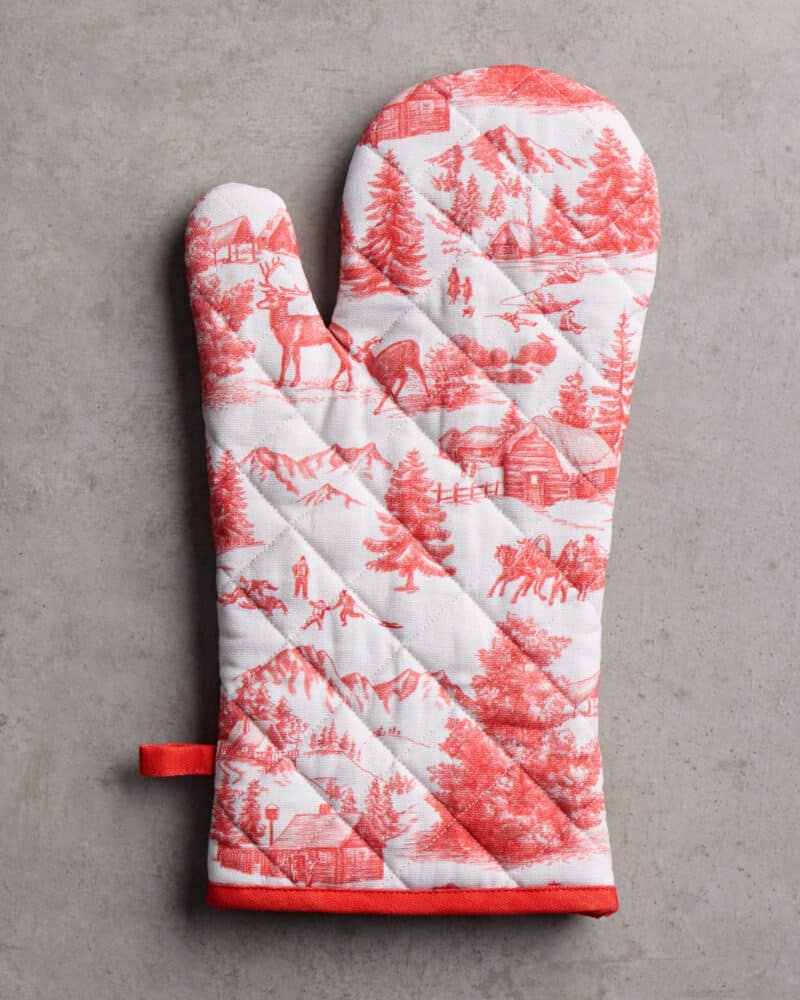 Winter Jouy Oven Mitt