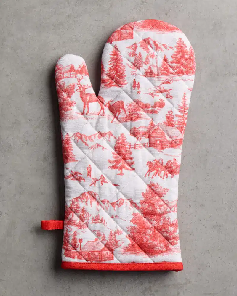 Winter Jouy Oven Mitt