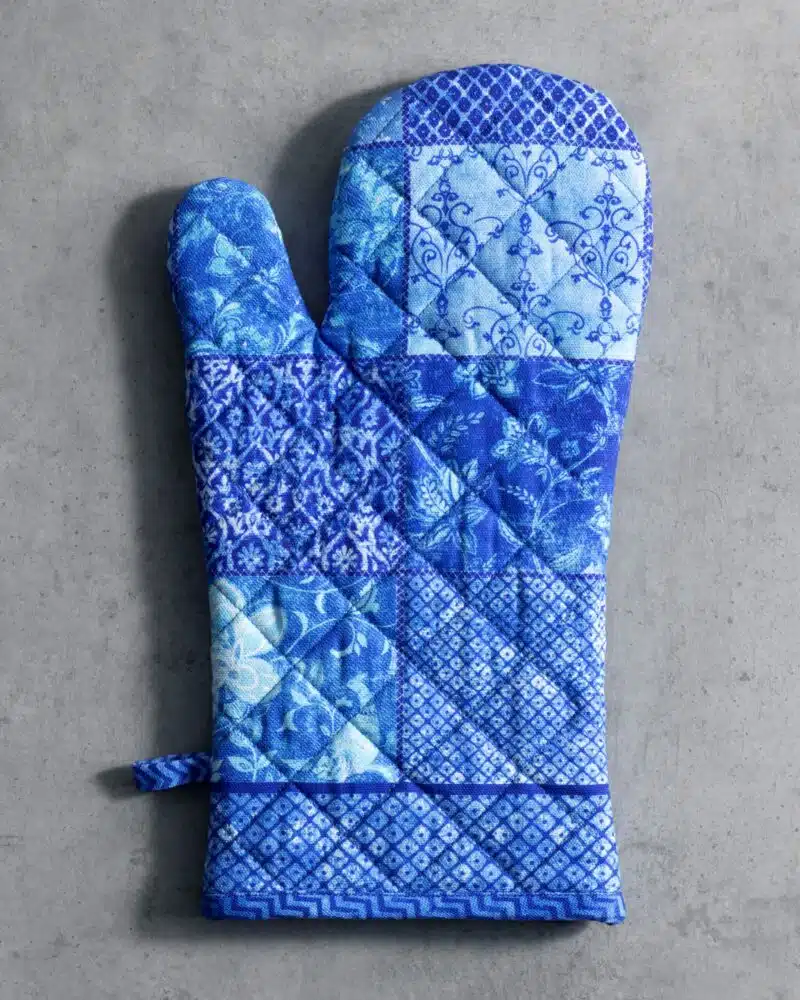Indigo love Oven Mitt