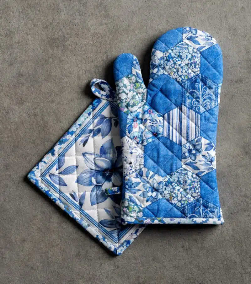Summer Blues Glove & Potholder