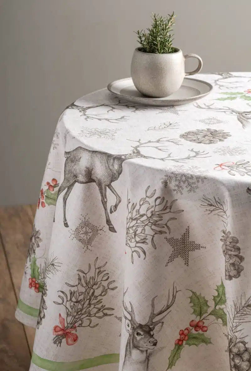 Christmas Dew Round Tablecloth