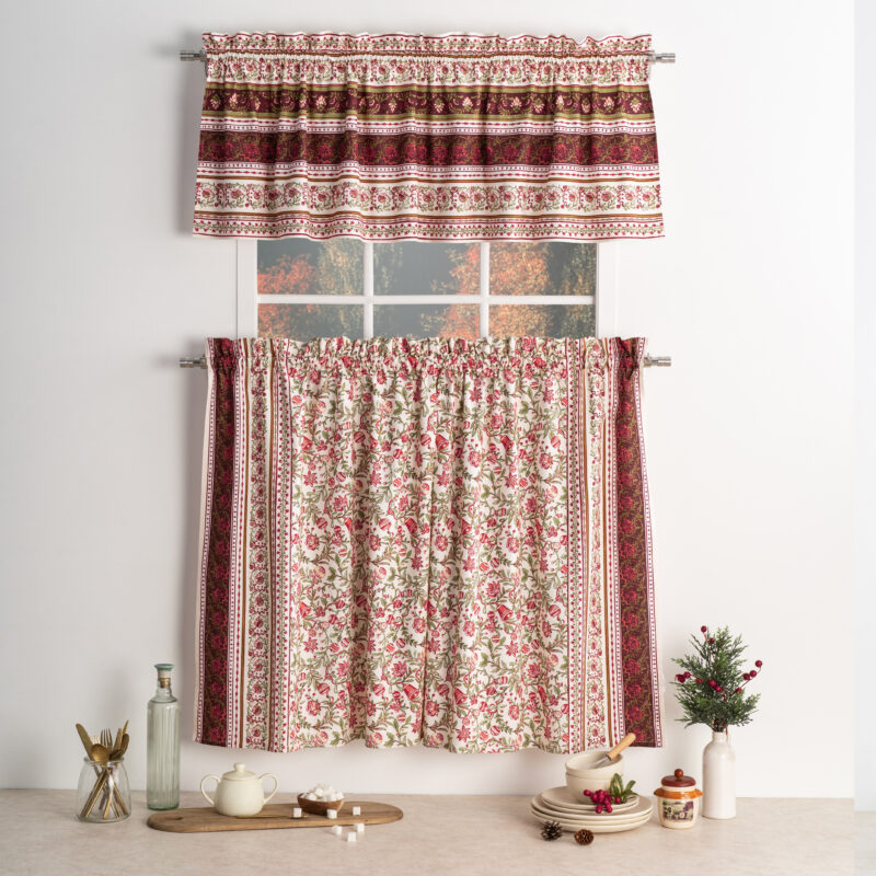 Reveillon Au Jardin Kitchen Curtain